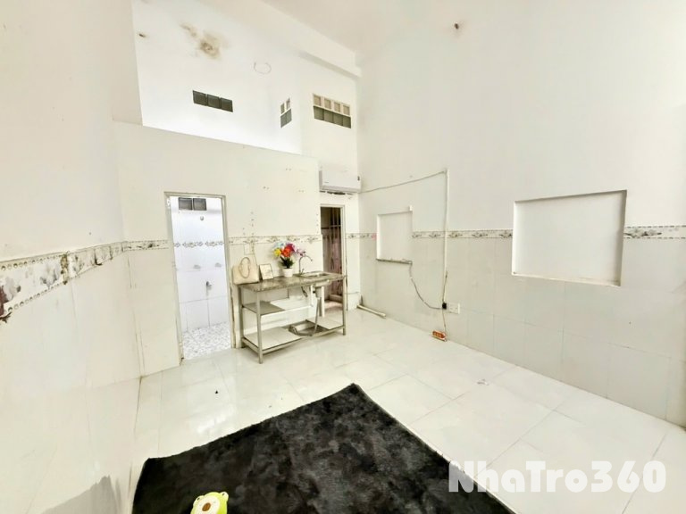 Ngay công viên Phú Lâm, giá mềm, rộng rãi