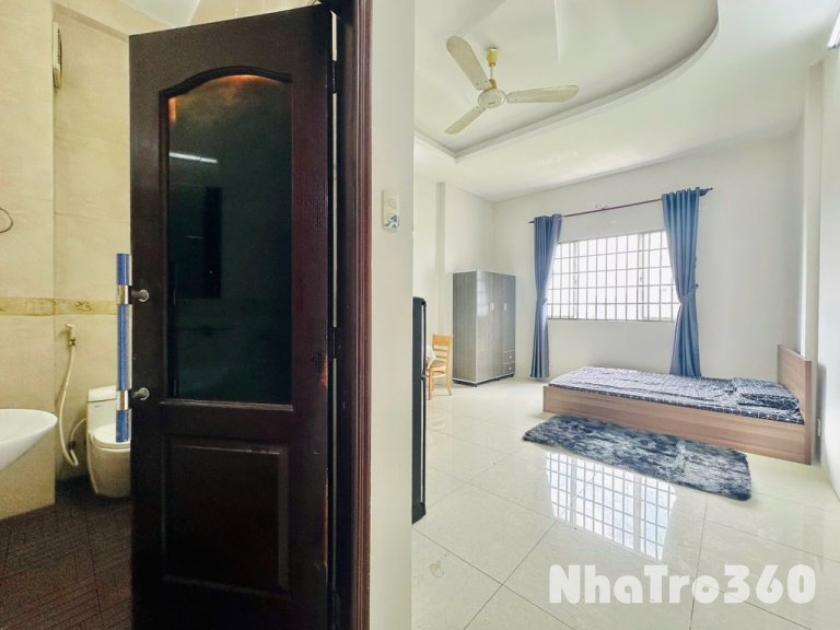 Full nội thất , bao thoáng mát, cửa sổ lớn