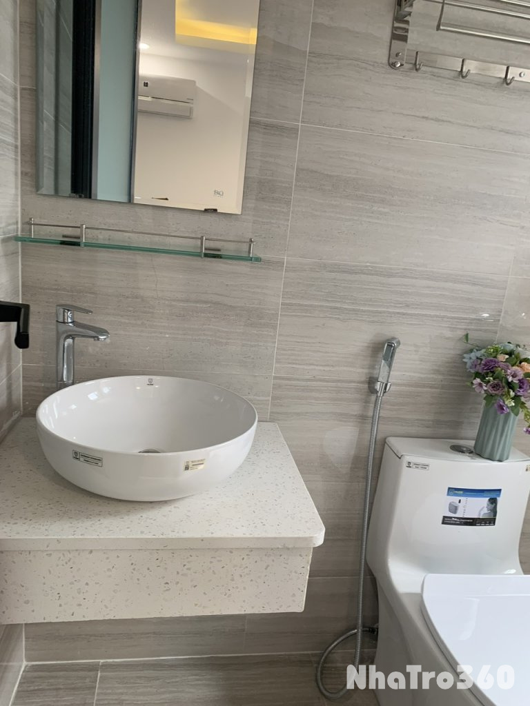 PHÒNG ĐẸP MỚI TINH Ở QUẬN 1