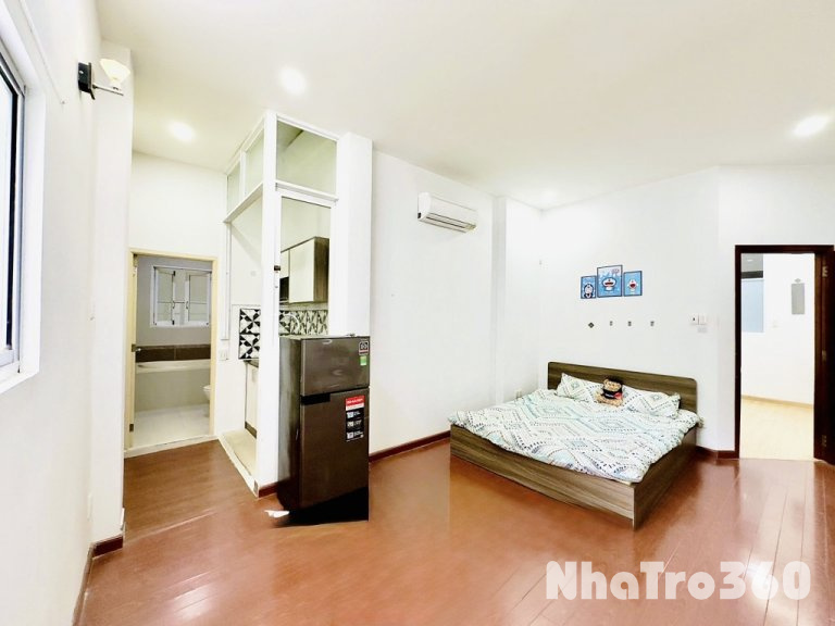 Căn hộ 1PN rộng , có bồn tắm và phòng khách lớn