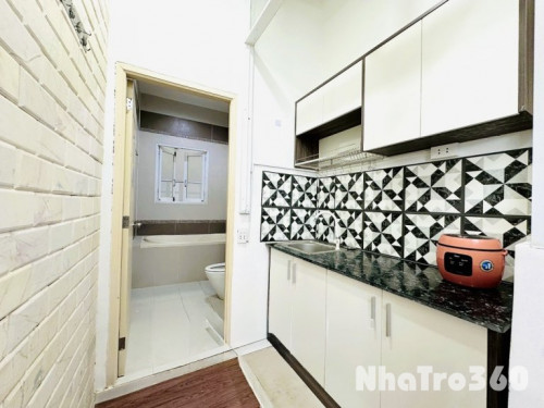 Căn hộ 1PN rộng , có bồn tắm và phòng khách lớn
