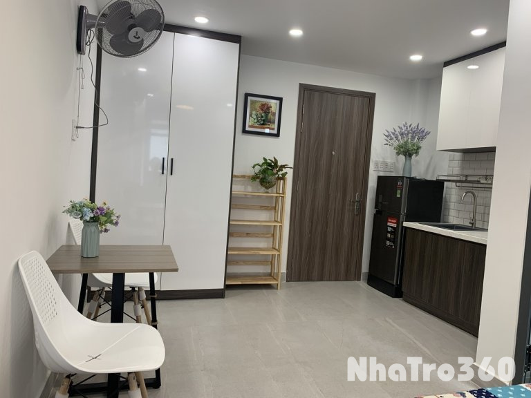 Cho thuê căn hộ cửa sổ, Q1, gần cầu Công Viên 23 Tháng 9, cầu Ông Lãnh, Đại Học Văn Lang