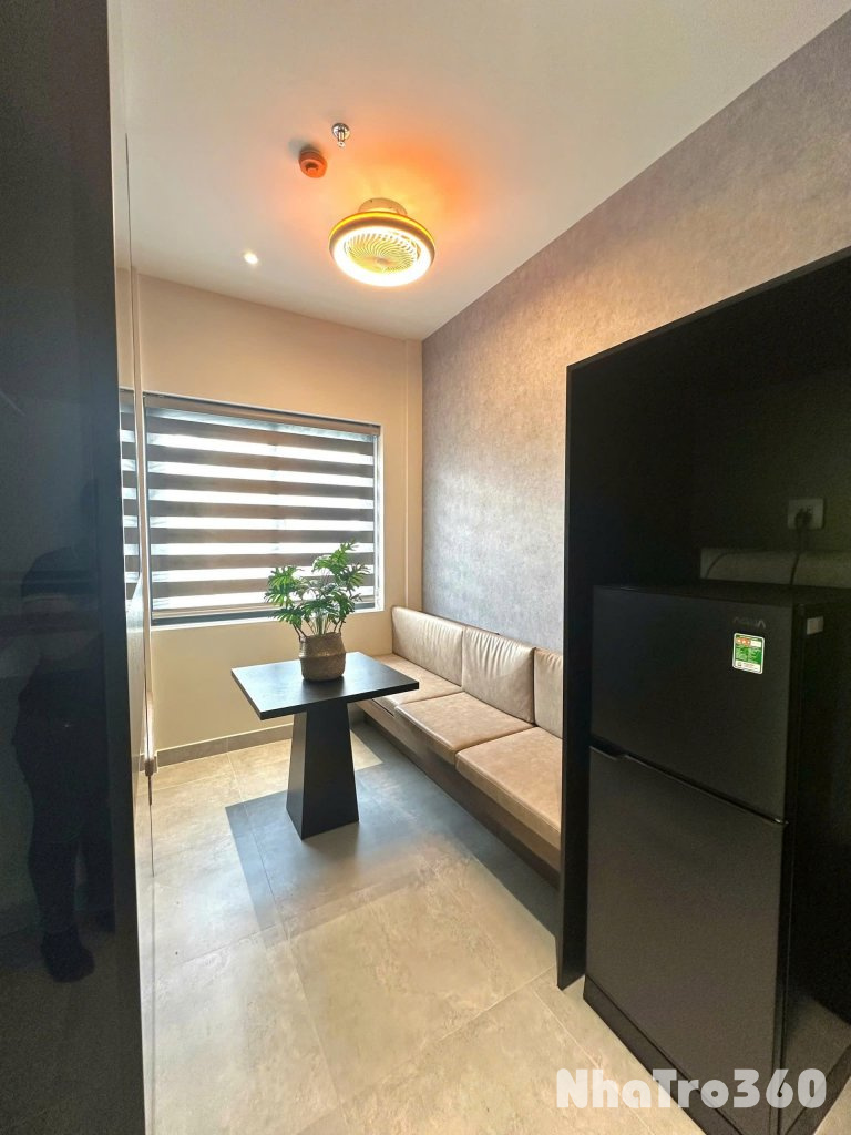 Khai Trương căn hộ cao cấp ngay trung tâm quận 4, cửa sổ đón nắng, tách bếpx2 không gian