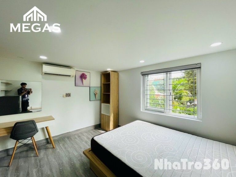 Căn Hộ Cửa Sổ Trời Ngay Công viên Hoàng Văn Thụ