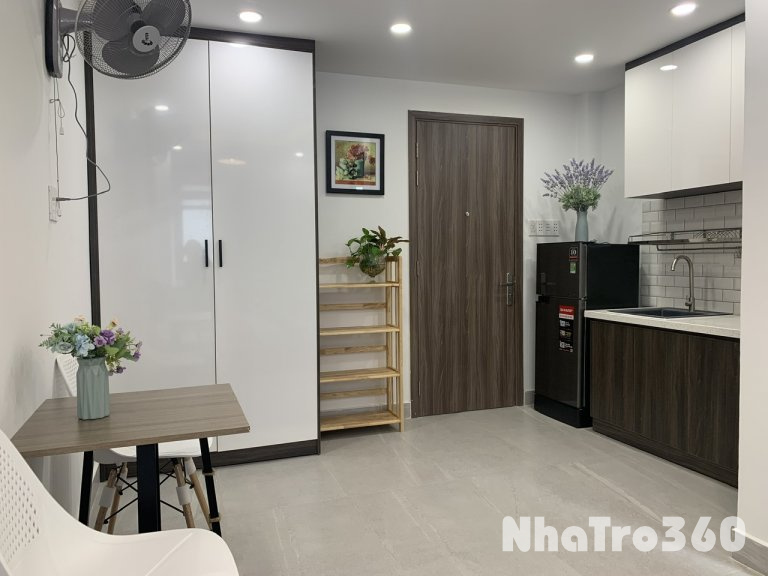 PHÒNG ĐẸP MỚI TINH Ở QUẬN 1