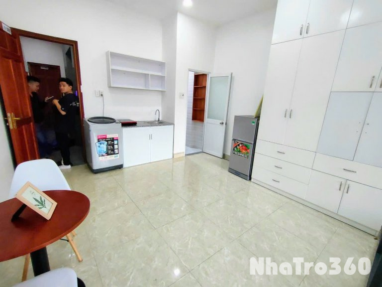 Cho thuê căn hộ 1PN, ban công, Q1 || đường Mai Thị Lựu || gần cầu CV Lê Văn Tám, cầu Bông, Vòng xoay Điện Biên Phủ