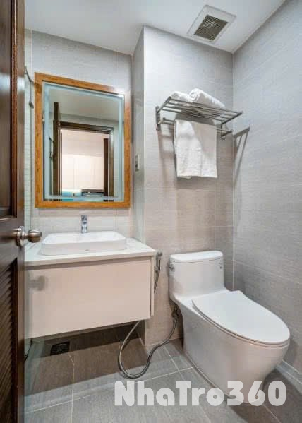 Cho thuê căn hộ ban công, Q1 || ngay Nguyễn Bỉnh Khiêm || gần Thảo Cầm Viên, cầu Thị Nghè, Đại Học Y Dược