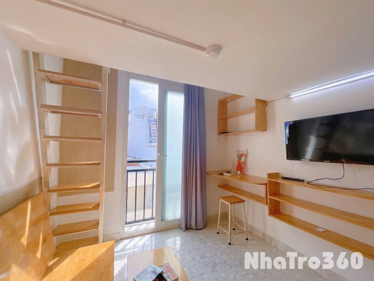 Duplex Ban Công 30m2 ngay Vòng Xoay Lê Văn Sỹ