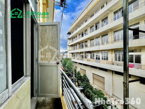 Gác cao, ban công, Full nội thất