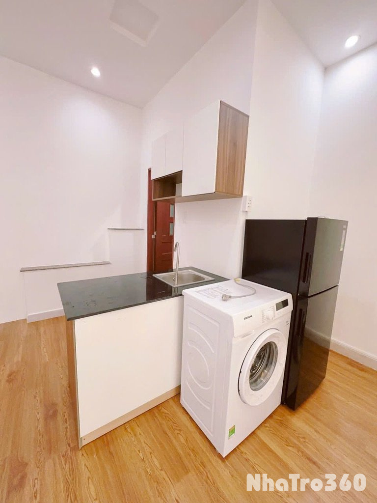 1PN CỬA SỔ TRỜI FULL NT GẦN SÂN BAY TSN TÂN BÌNH