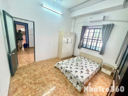 Tách phòng ngủ, tách bếp, cửa sổ, rộng thoáng