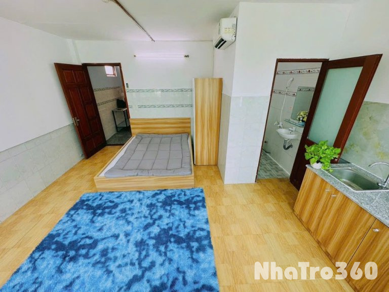 Full nội thất, cửa sổ lớn, rộng thoáng, thang máy