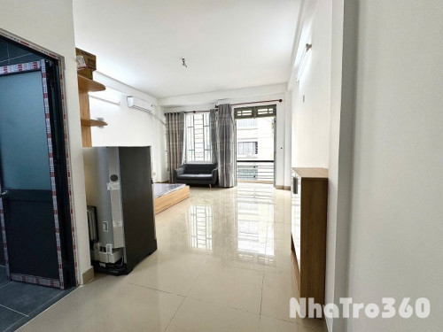 CĂN HỘ BAN CÔNG FULL NT QUẬN 3 GẦN CV LÊ THỊ RIÊNG