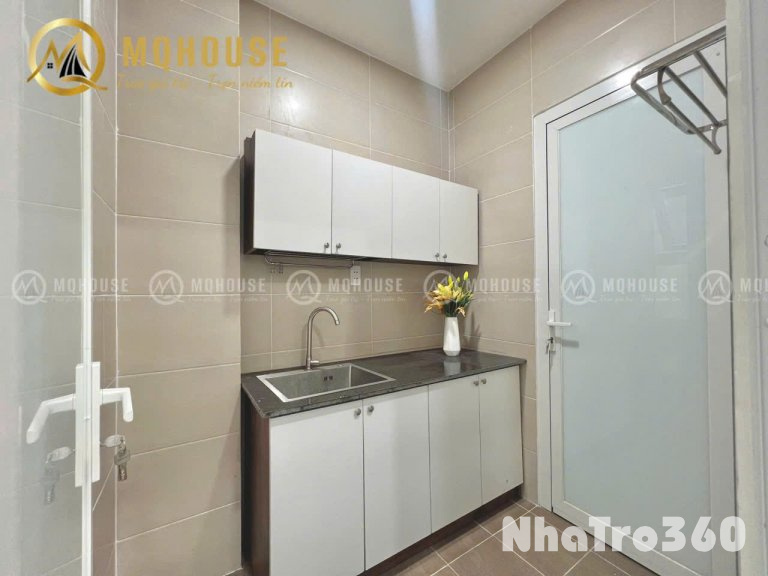 CHO THUÊ PHÒNG TRỐNG 1PN-1PK BAN CÔNG SẠCH SẼ Ở NGAY LÊ TẤN QUỐC