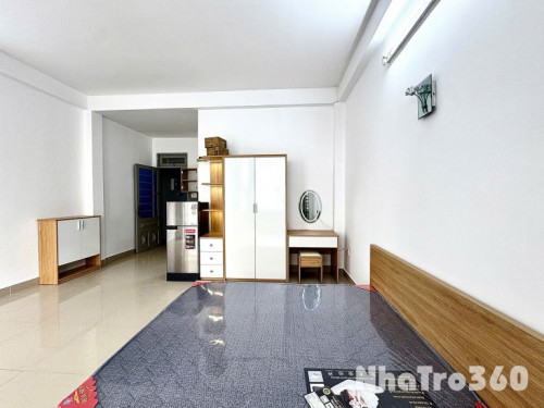 CĂN HỘ BAN CÔNG FULL NT QUẬN 3 GẦN CV LÊ THỊ RIÊNG