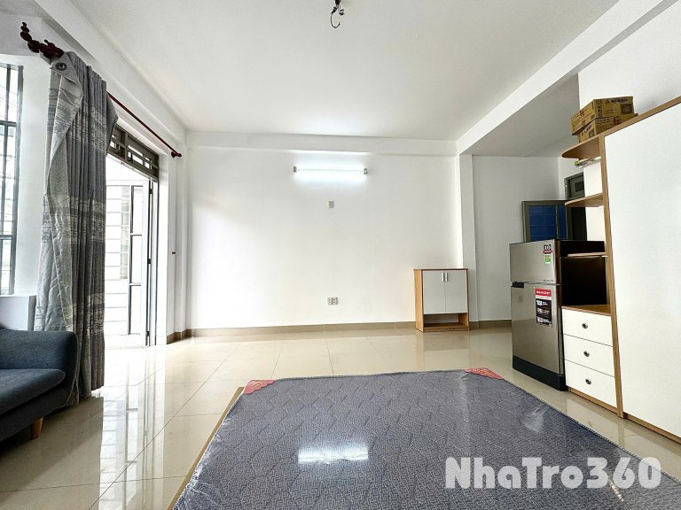 CĂN HỘ BAN CÔNG FULL NT QUẬN 3 GẦN CV LÊ THỊ RIÊNG