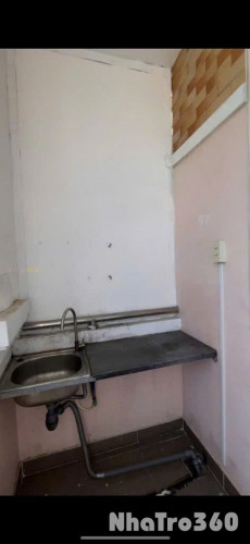 Ban công, tách bếp, kế VHU, rộng thoáng