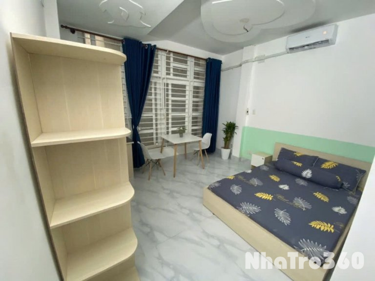 Ngay VHU, full nội thất, cửa sổ thoáng mát