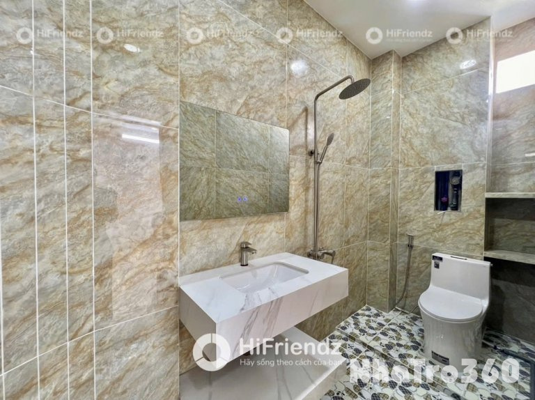 Full nội thất, cửa sổ, thang máy, tự do