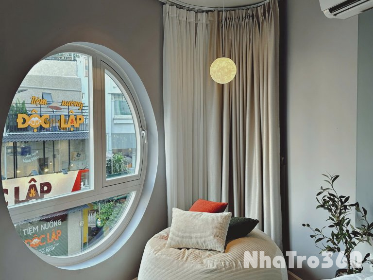 VỪA TRỐNG LẠI MỘT CHIẾC STUDIO SIÊU XINH NGAY CMT8 Q10 – sát bên vòng xoanh công trường dân chủ