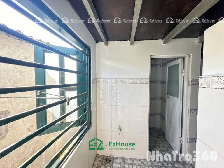 Có gác, không nội thất, thoáng mát, sạch sẽ