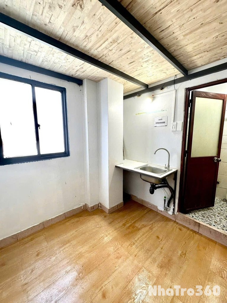 Giá chỉ từ 2tr2 sẵn máy lạnh kệ bếp cửa sổ