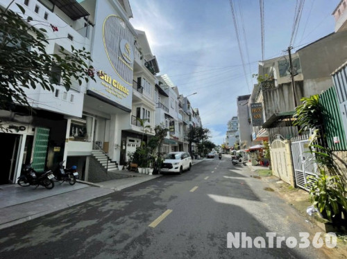 Cho thuê nhà 6 phòng ngủ mặt tiền Nguyễn Thị Nghĩa P2 - Đà Lạt - giá 25tr