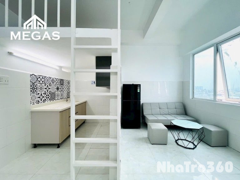 Phòng đẹp , thang máy , full nt cơ bản , cửa sổ tr