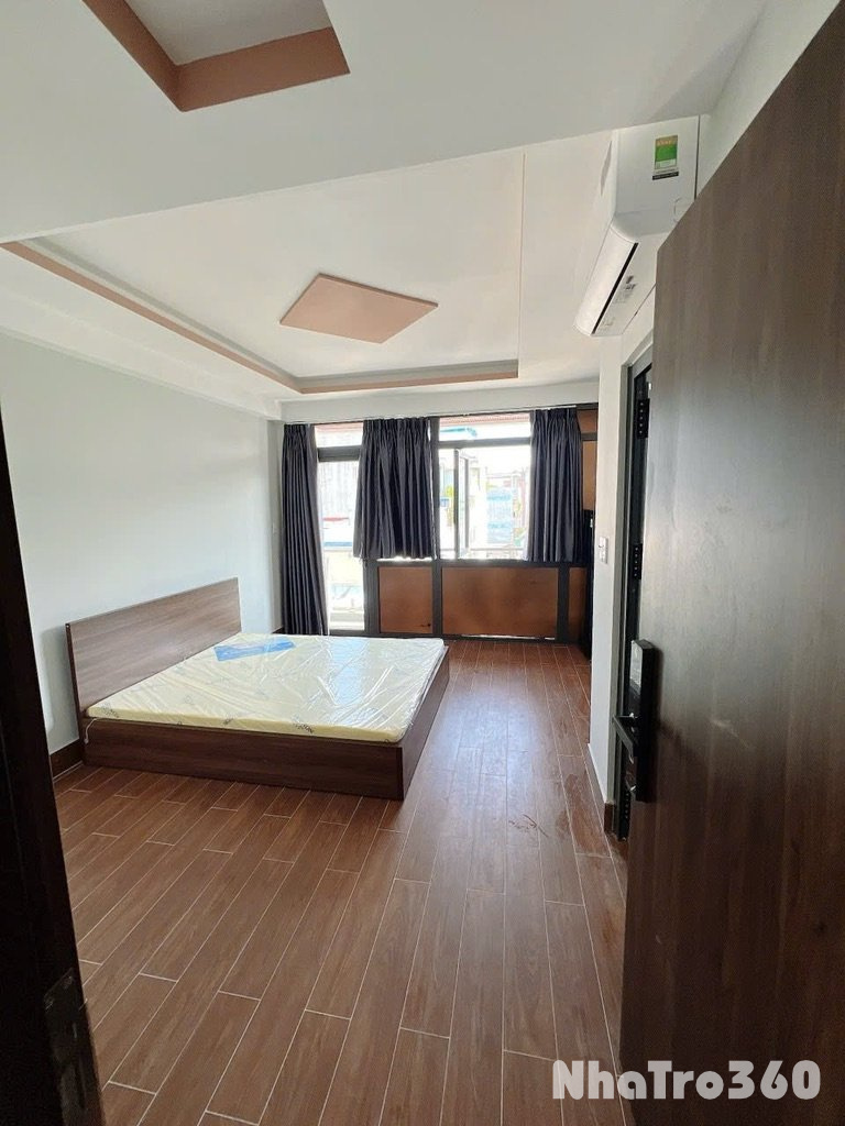 Full nội thất, free xe, ban công, cửa sổ, tự do