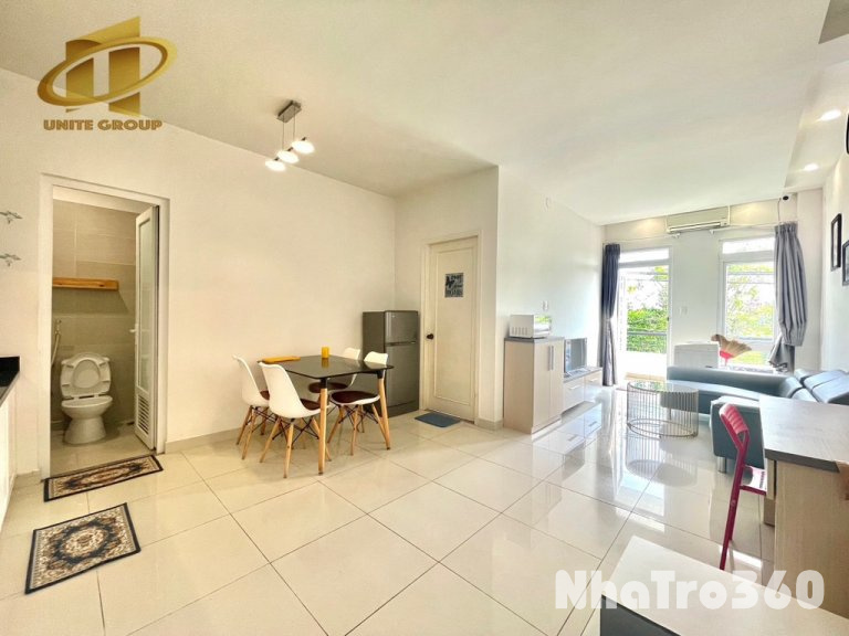 1PN riêng, máy giặt riêng, ban công, giáp quận 1