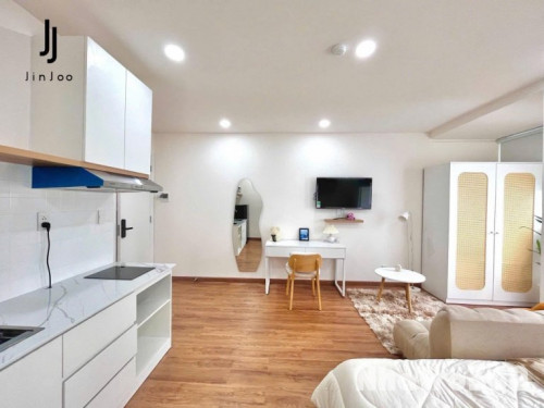 Studio full nội thất thiết kế siêu đẹp khu Sân bay