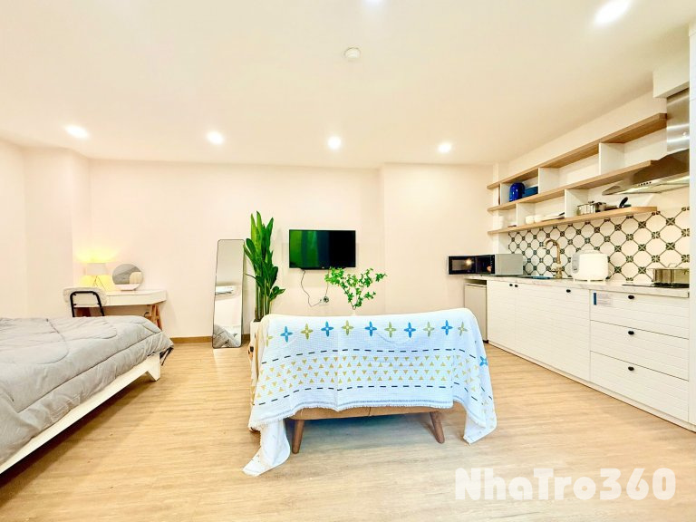 CĂN HỘ BAN CÔNG TRỐNG SẴN – ĐỀ THÁM, Q.1 – GẦN BÙI VIỆN 200M