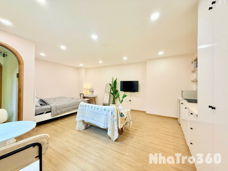 CĂN HỘ BAN CÔNG TRỐNG SẴN – ĐỀ THÁM, Q.1 – GẦN BÙI VIỆN 200M