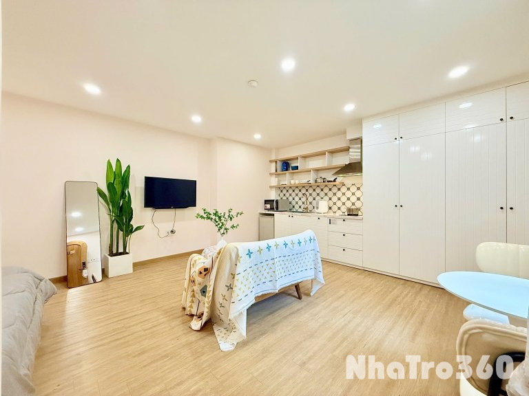 CĂN HỘ BAN CÔNG TRỐNG SẴN – ĐỀ THÁM, Q.1 – GẦN BÙI VIỆN 200M