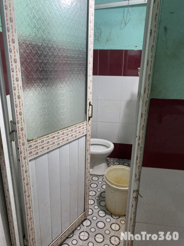 Mình trống phòng tro như này