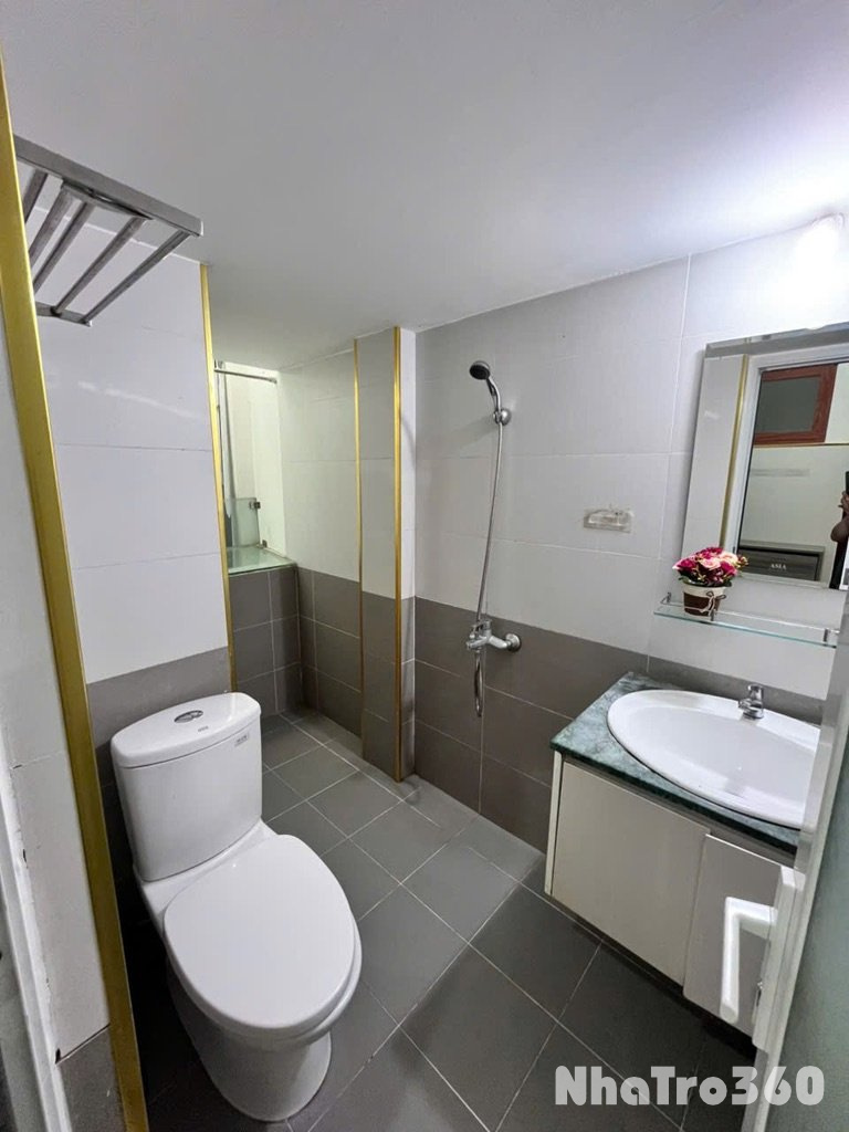 Căn hộ giá sinh viên gần ĐH Luật, đủ nội thất Q4