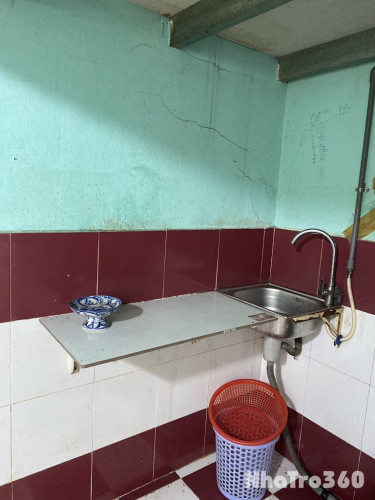 Mình trống phòng tro như này