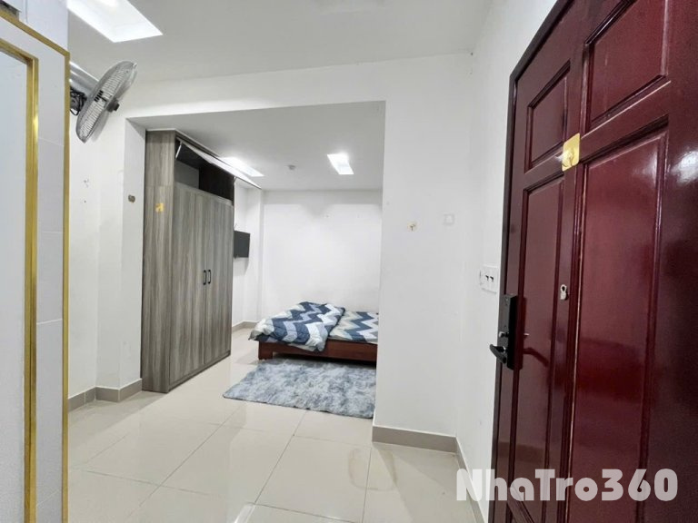 Căn hộ giá sinh viên gần ĐH Luật, đủ nội thất Q4