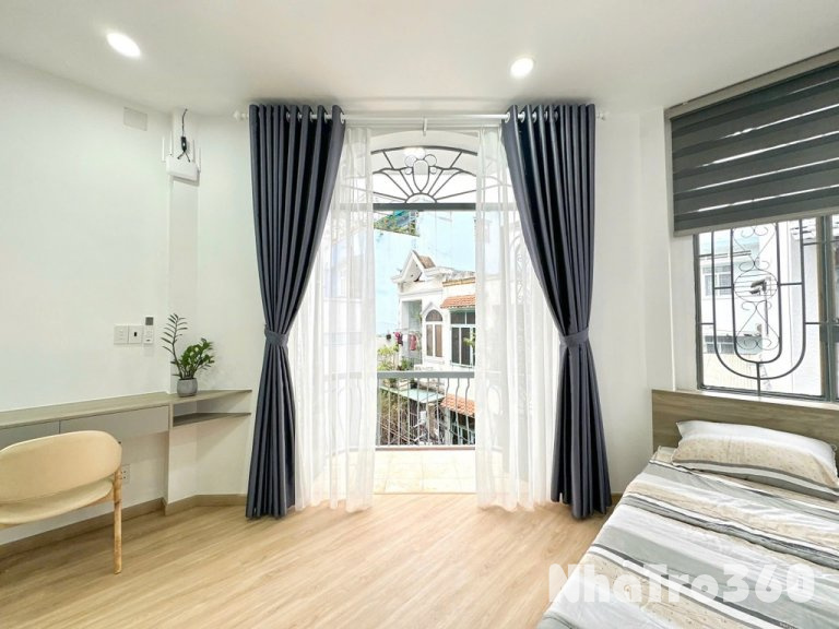 Căn hộ phòng ngủ riêng ban công vòng xoay dân chủ