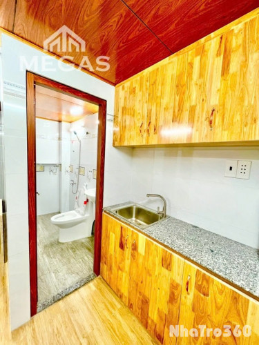 Trọ giá rẻ Full nt - thang máy - ngã tư Bốn Xã