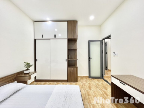 Căn Hộ 2 Phòng Ngủ, Mới 100% Gần Hồ Con Rùa