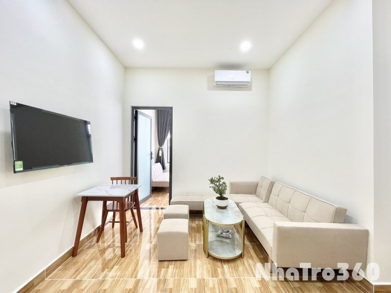 Căn Hộ 2 Phòng Ngủ, Mới 100% Gần Hồ Con Rùa