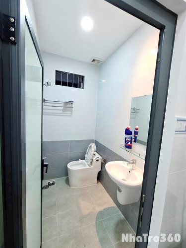 Studio cửa sổ trời siêu thoáng đãng