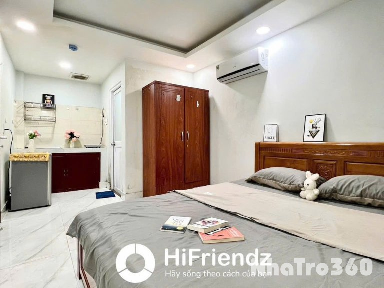 Studio cửa sổ trời siêu thoáng đãng