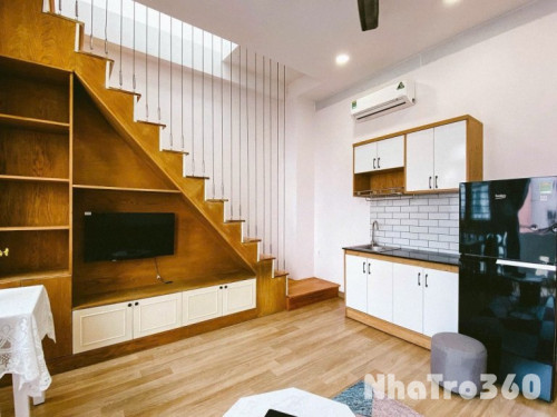 Penthouse 2 tầng 80m2 ban công gần Etown Tân Bình