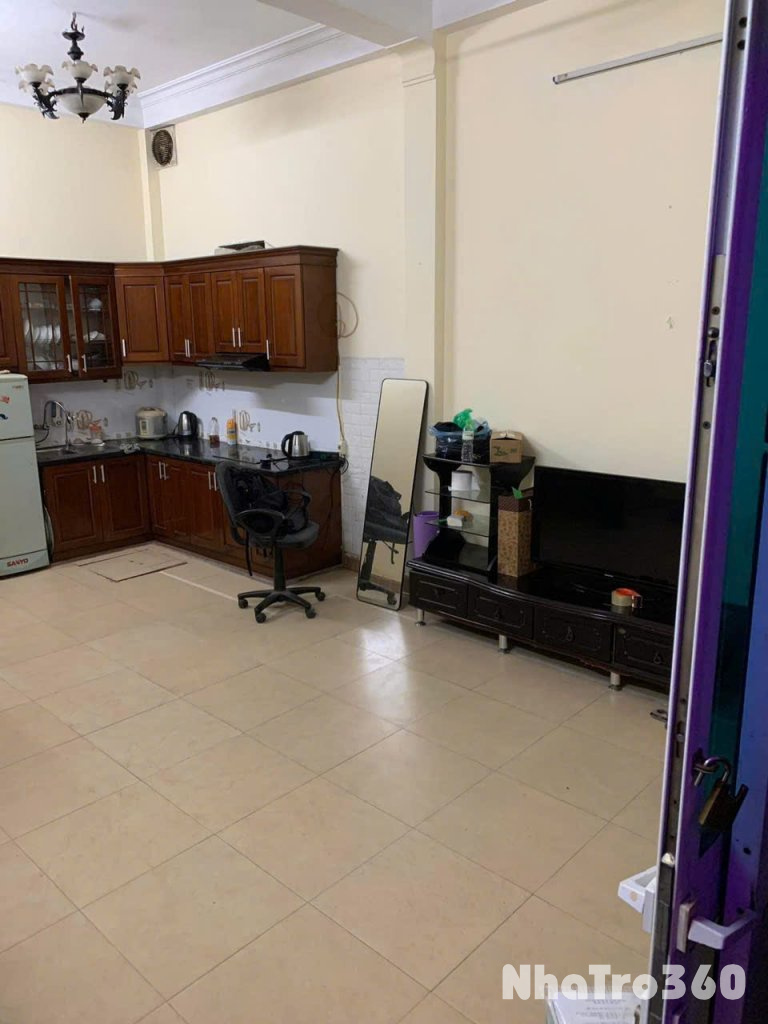 Cho thuê nhà ngõ 71 Hoàng Văn Thái, 30m2, 3 tầng, 2 ngủ, 8.5 triệu KD online kết hợp ở gđ