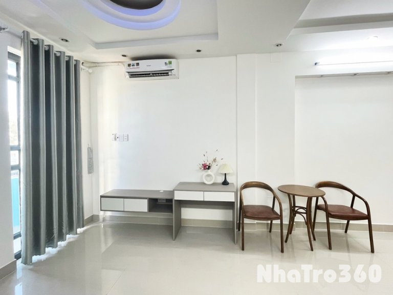 Phòng mới ban công full nt 100% Lý Thường Kiệt q10