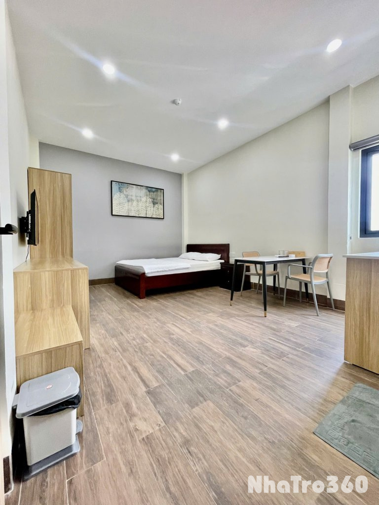 CĂN HỘ CÓ CỬA SỔ QUẬN 10 GẦN BIGC, HUFLIT, VẠN HẠNH MALL,...