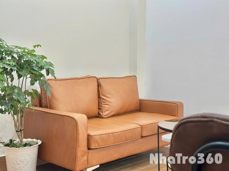 Căn hộ cho thuê ngay trung tâm quận 10, gần sư vạn hạnh mall, cửa sổ view siêu đẹp