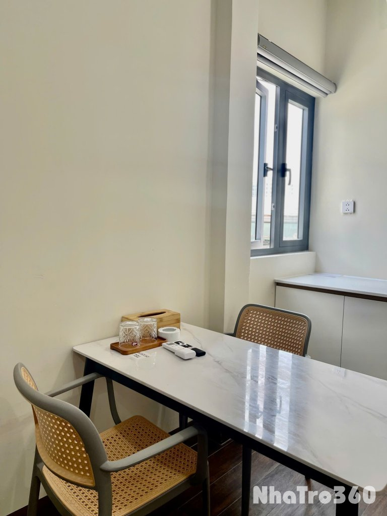 CĂN HỘ CÓ CỬA SỔ QUẬN 10 GẦN BIGC, HUFLIT, VẠN HẠNH MALL,...